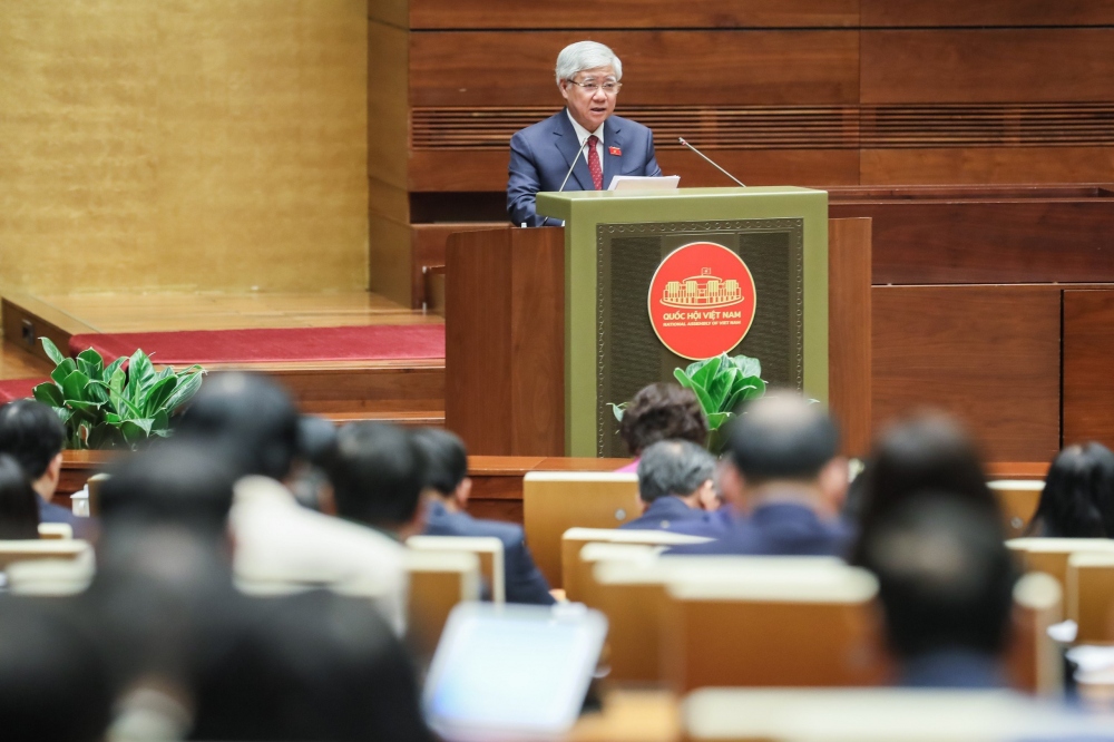 Chủ tịch Ủy ban Trung ương Mặt trận Tổ quốc Việt Nam Đỗ Văn Chiến trình bày báo cáo tại phiên khai mạc. 