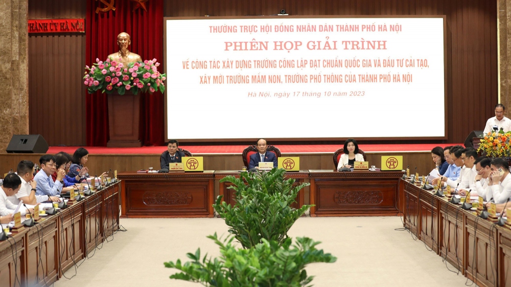 Phiên giải trình về xây dựng trường học trên địa bàn Hà Nội.