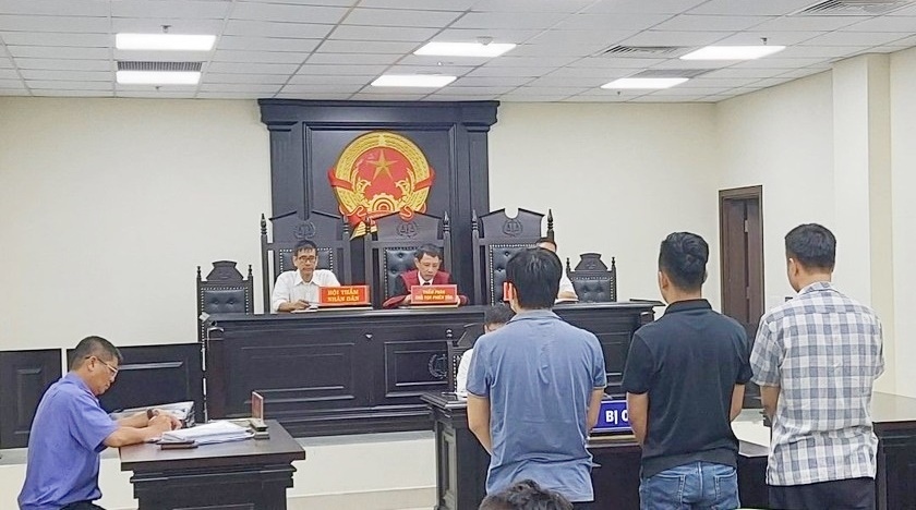 Toàn cảnh phiên tòa ngày 12/10