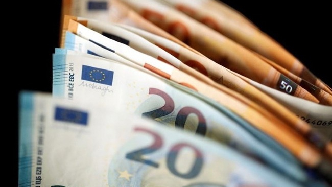 Hiện lãi suất tiền gửi chủ chốt của ECB ở mức 4% (Ảnh minh họa: KT)