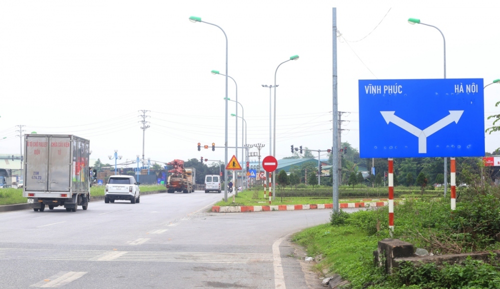 Bộ trưởng Bộ GTVT vừa có quyết định phê duyệt điều chỉnh chủ trương đầu tư dự án cải tạo, mở rộng Quốc lộ 2 đoạn Vĩnh Yên - Việt Trì lên quy mô 4-6 làn xe.
