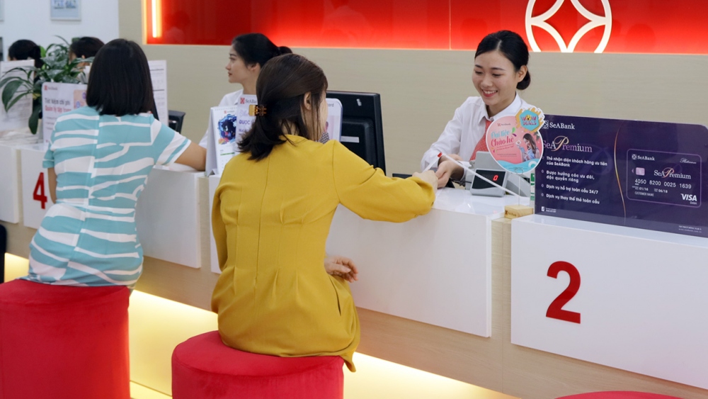 Dư nợ tín dụng toàn hệ thống tính đến cuối quý III năm nay tăng 5,8%, nhích nhẹ so với con số 5,33%
cuối tháng 8/2023.