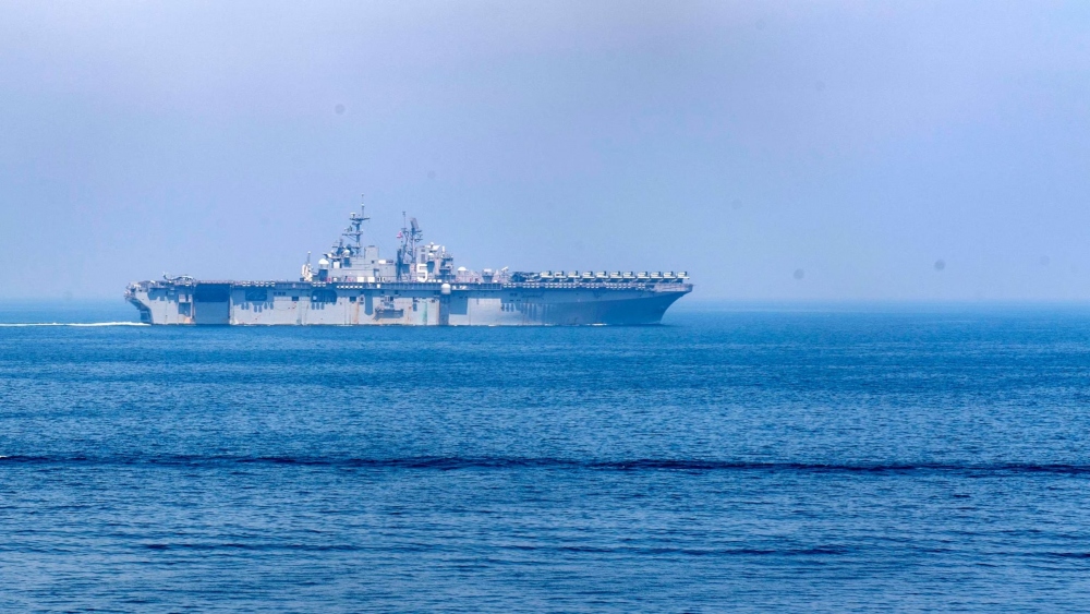 Tàu đổ bộ tấn công USS Bataan ở Vịnh Arab, ngày 17/4/2020. Ảnh: Hải quân Mỹ
