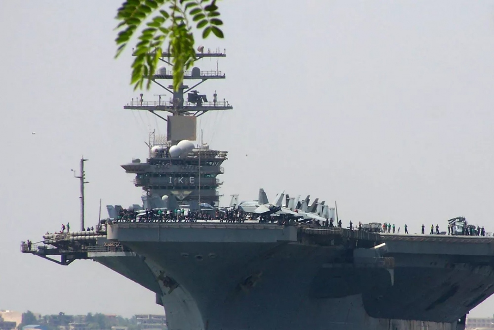 Tàu sân bay Dwight D. Eisenhower. Ảnh: AFP