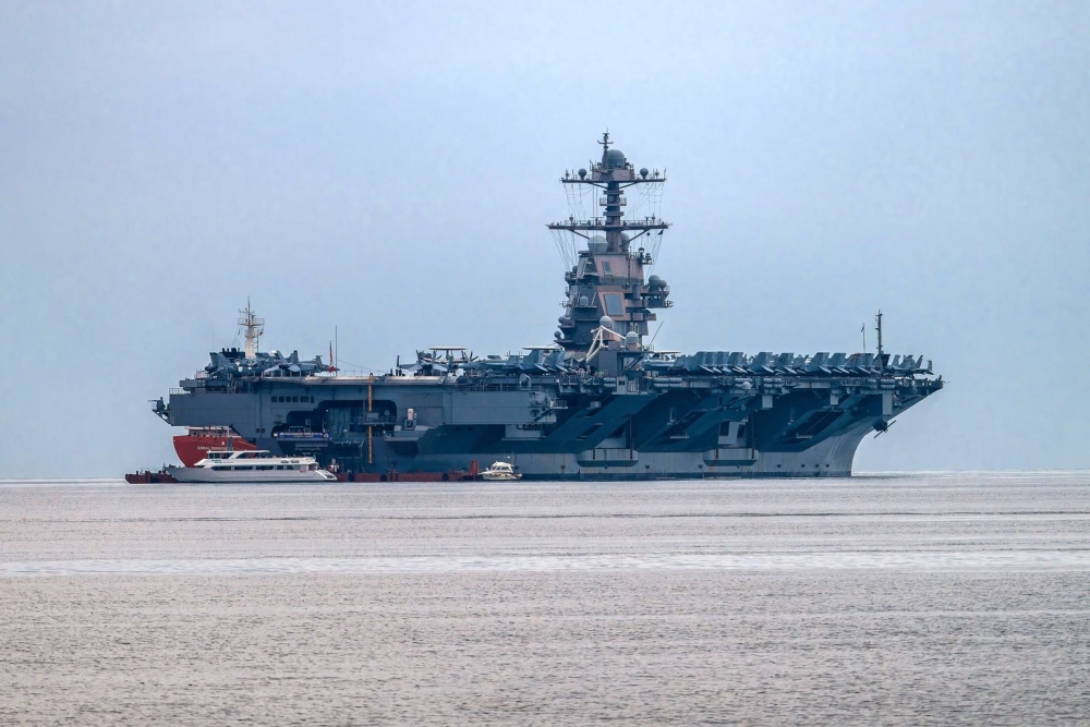 Tàu sân bay USS Gerald R. Ford thả neo ở Vịnh Trieste, Italy, ngày 18/9/2023. Ảnh: Getty