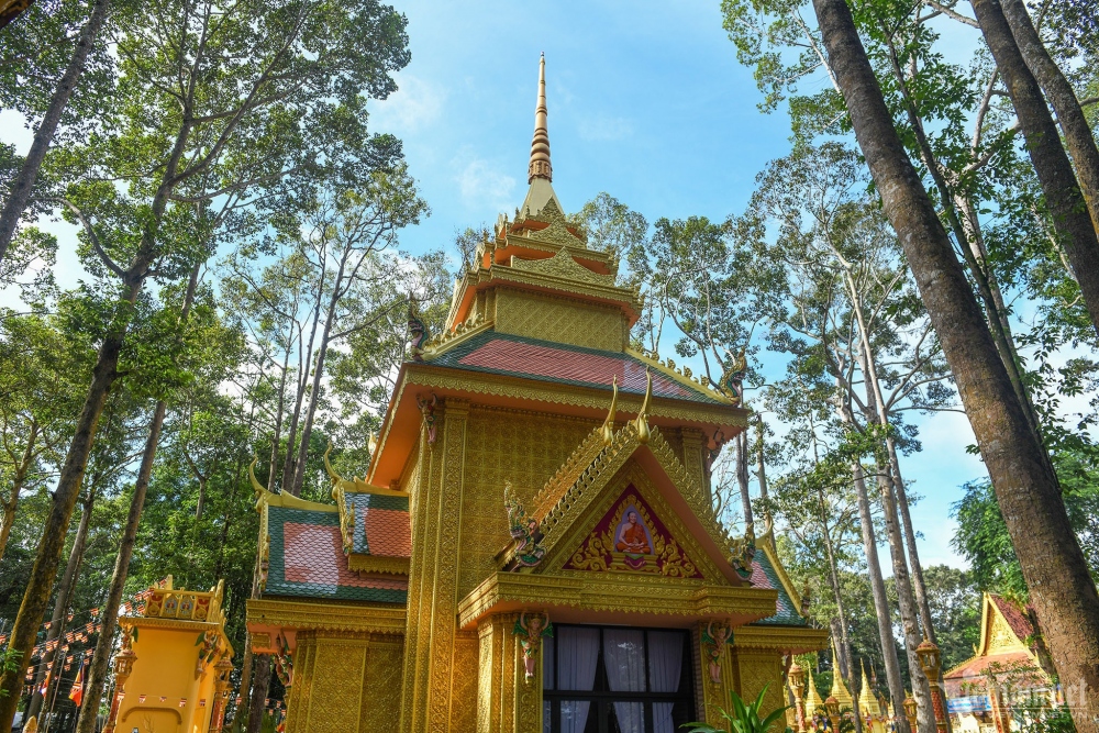 Chùa là nơi sinh hoạt văn hóa, tín ngưỡng của đồng bào Khmer tỉnh Trà Vinh nói riêng, của đồng bào Khmer Nam Bộ nói chung. Nơi này đặc biệt đông đúc vào những dịp lễ hội Oc Oom Boc vào rằm tháng 10 hàng năm.