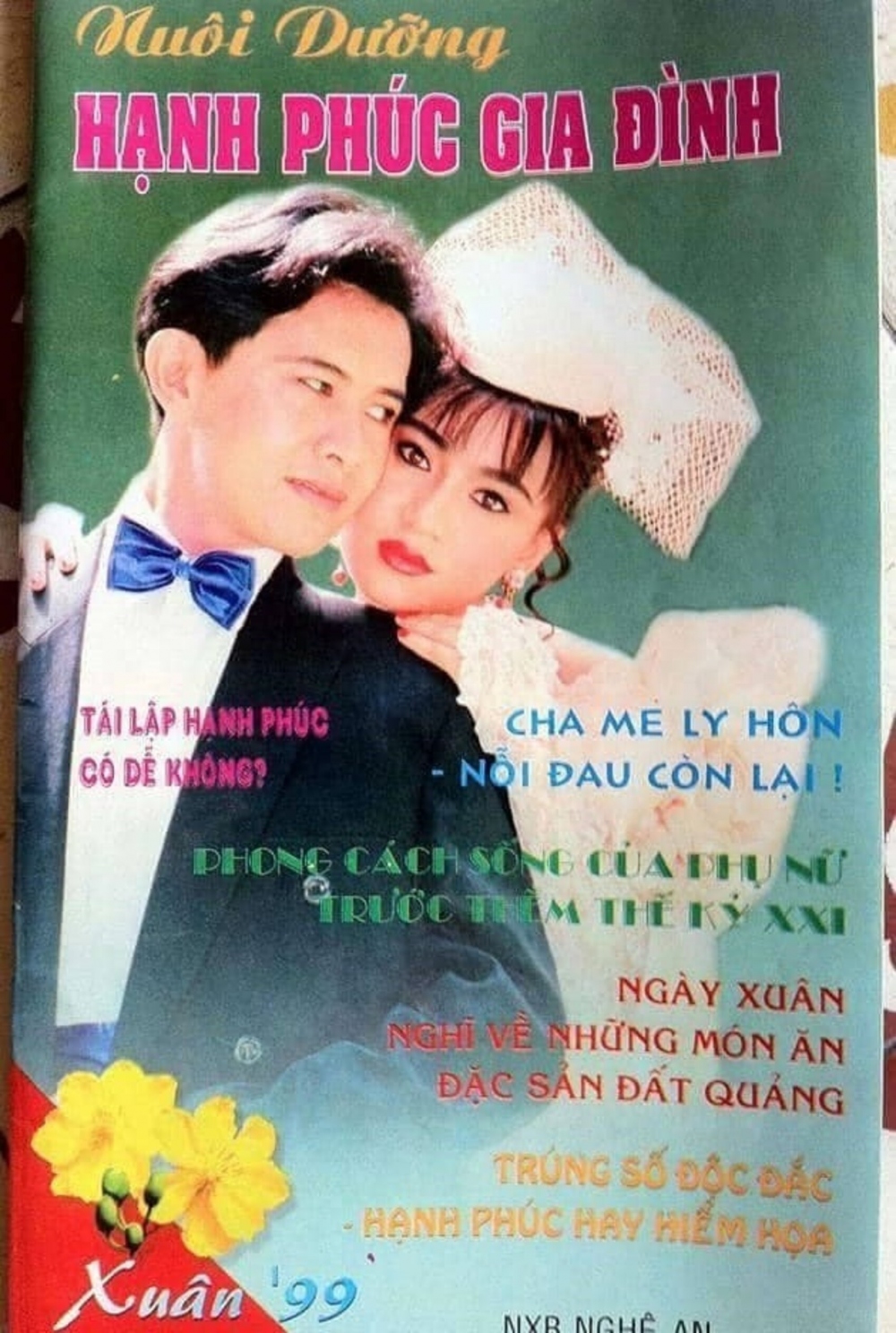 Nhan sắc cuốn hút, có thực lực, lại sở hữu phong cách phóng khoáng, gợi cảm nên Y Phụng xuất hiện nhiều trên các tạp chí, bộ ảnh lịch.