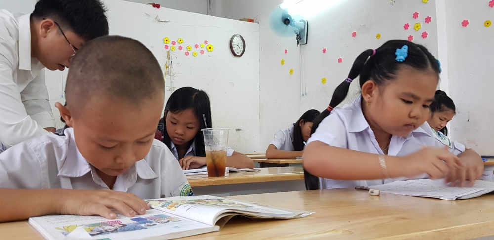 Các cơ sở giáo dục mầm non có biện pháp quản lý trẻ chặt chẽ trong thời gian trẻ ở trường, đặc biệt là giờ đón và trả trẻ. (Ảnh NQ)