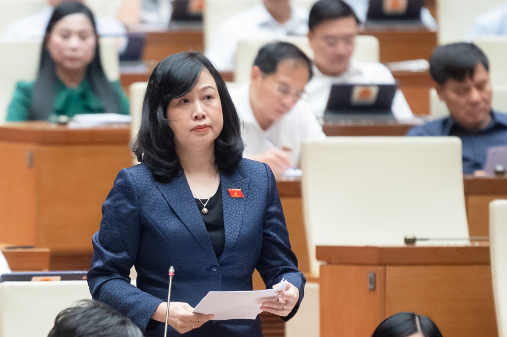 Bộ trưởng Bộ Y tế Đào Hồng Lan giải trình, làm rõ ý kiến của các đại biểu Quốc hội