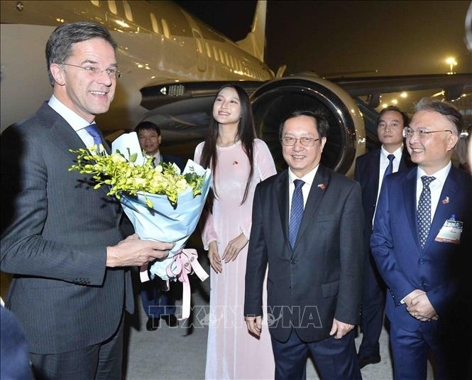Dutch Prime Minister Mark Rutte arrives in Hanoi on November 1 evening, beginning an official visit to Vietnam at the invitation of Prime Minister Pham Minh Chinh. 