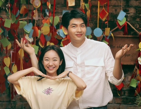 Trong số dàn diễn viên trẻ của bộ phim "Chúng ta của 8 năm sau", cùng với Hoàng Hà, Quốc Anh và là gương mặt mới lần đầu tham gia phim truyền hình do VFC sản xuất.