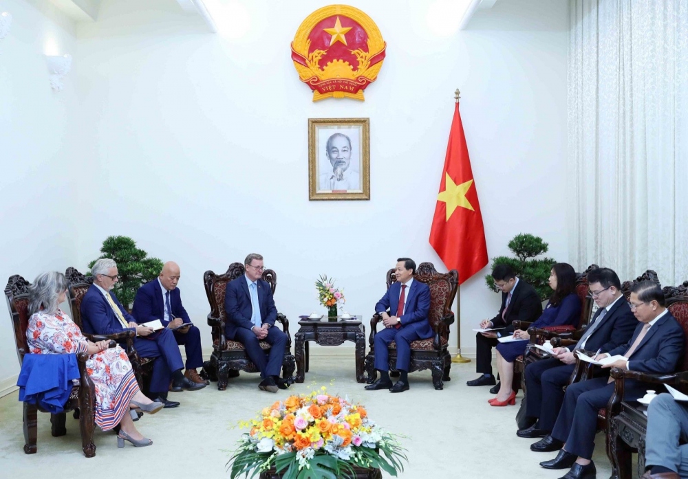 Phó Thủ tướng đề nghị Chính quyền Bang tiếp tục trao đổi đoàn, nghiên cứu, kết nối, thiết lập quan hệ đối tác và trao đổi đoàn với các địa phương Việt Nam có nét tương đồng hoặc bổ trợ cho nhau...