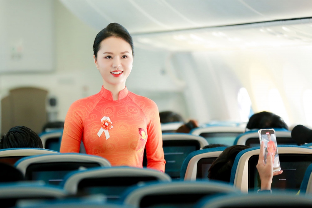 Trình diễn BST áo dài màu cam là một trong những hoạt động thuộc Tháng hành động vì bình đẳng giới và phòng ngừa, ứng phó với bạo lực trên cơ sở giới 2023.
