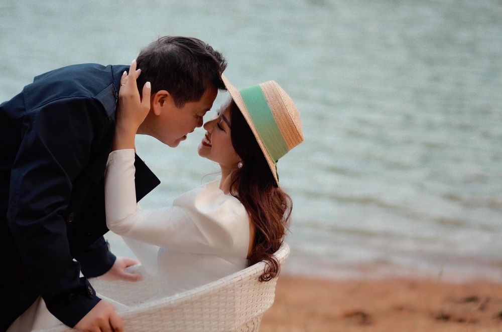  Đăng Dương hạnh phúc vì có hậu phương vững chắc như Kim Xuyến.