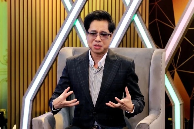 Thời hoàng kim, những ca khúc và băng đĩa của Ngọc Sơn được phát hành ra thị trường luôn nhận được đông đảo sự ủng hộ từ khán giả hâm mộ. Cảm nhận về sự thành công này, nam ca sĩ khẳng định mình như “người đi trên mây”. Giọng ca Đêm cuối thừa nhận trong Chuyện tối cùng sao: “Tôi sung sướng, hạnh phúc quá chừng”. (Nguồn: Thanh Niên)