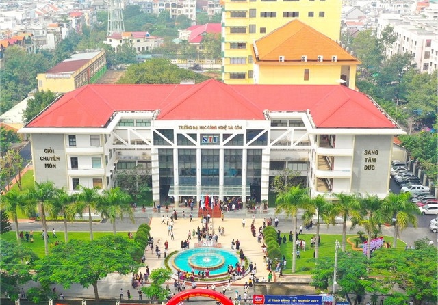 Trường Đại học dân lập Công nghệ Sài Gòn là 1 trong 2 trường đại học dân lập chưa thực hiện việc chuyển đổi sang loại hình trường đại học tư thục.