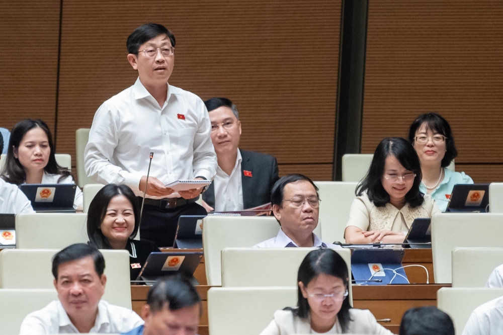 Đại biểu Nguyễn Hữu Thông chất vấn Bộ trưởng Bộ GTVT