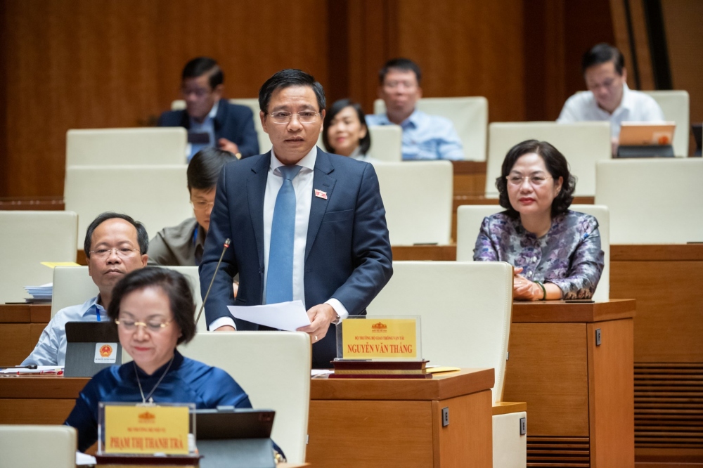 Bộ trưởng Bộ GTVT Nguyễn Văn Thắng trả lời chất vấn của đại biểu Quốc hội