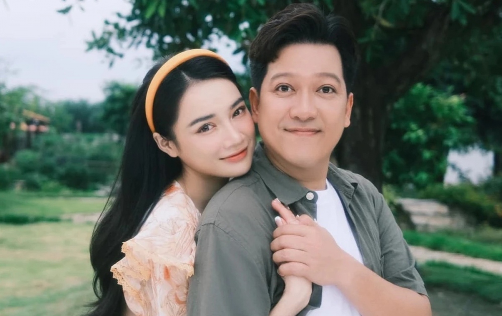 Trường Giang tiết lộ Nhã Phương ít khi tham gia chương trình cùng vì muốn anh thoải mái chơi đùa với các đồng nghiệp.