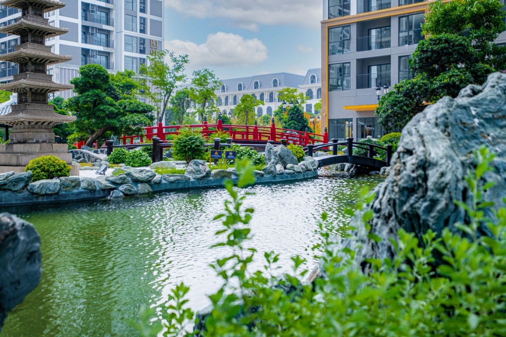 Những căn hộ với ban công view trực diện xuống vườn Nhật nội khu có thể thiết kế thành “duo garden view” độc đáo