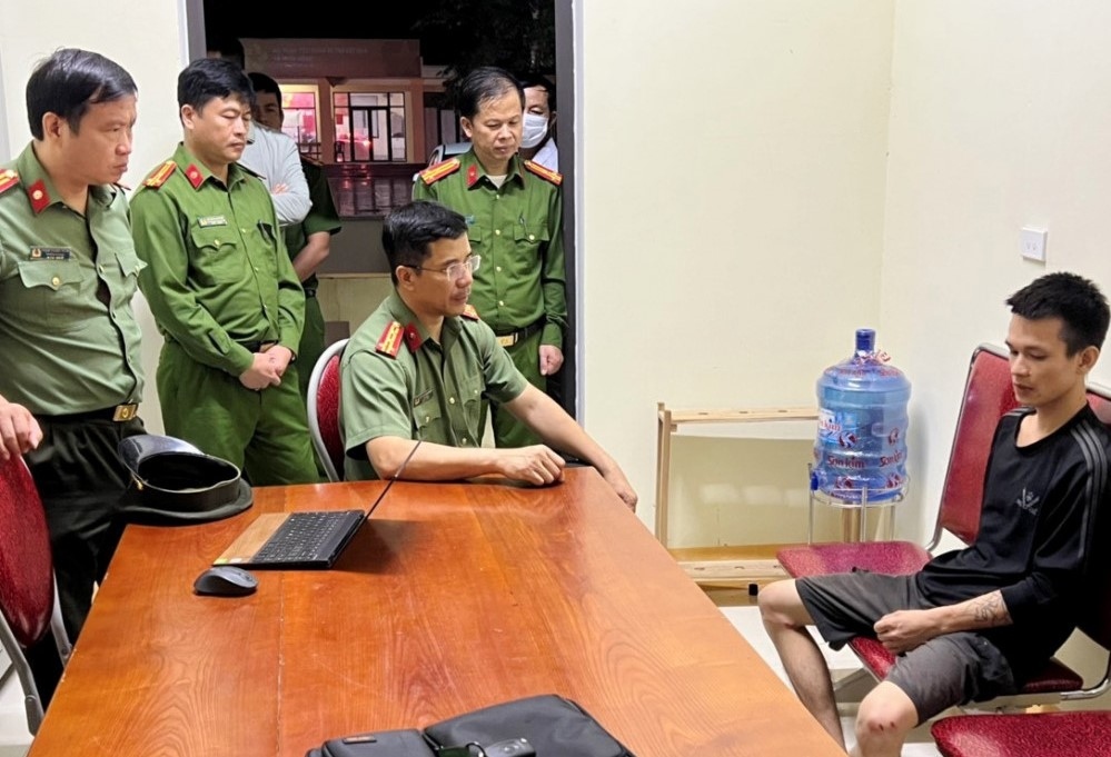 Giám đốc công an tỉnh Hà Tĩnh trực tiếp nói chuyện với đối tượng Trần Trọng Gia Bảo.