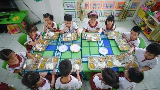 Học sinh mầm non ăn bán trú tại trường. Ảnh: Đề án 41 - Bộ Giáo dục và Đào tạo