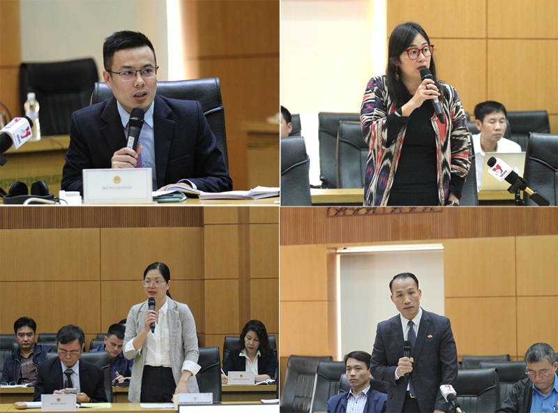 Các đại biểu tham luận tại hội thảo 