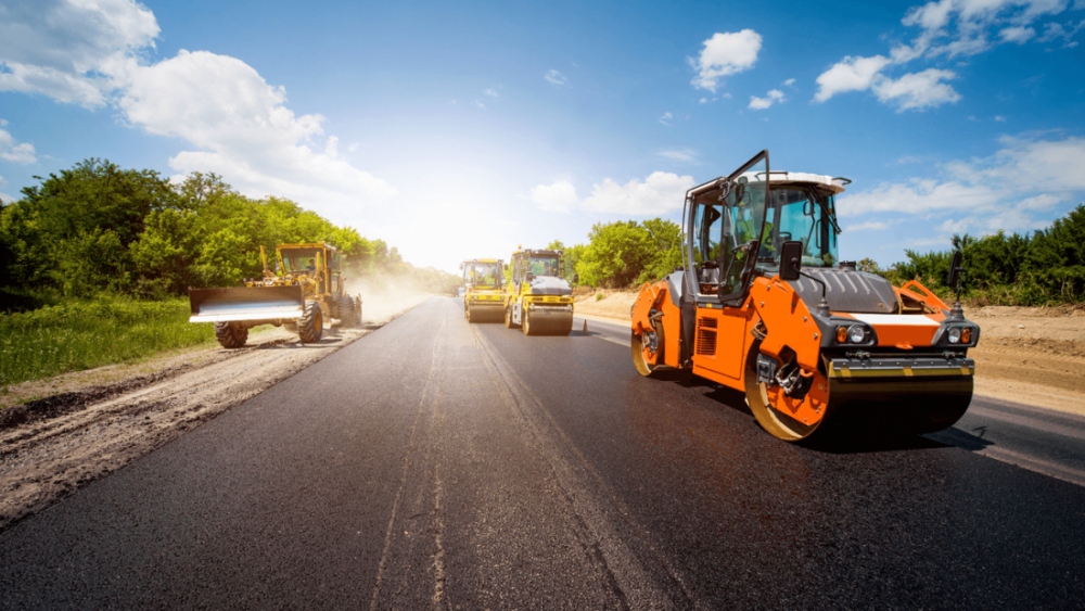 Cục Quản lý đầu tư xây dựng yêu cầu nhà đầu tư/doanh nghiệp dự án chỉ đạo nhà thầu thi công tập trung, đảm bảo tiến độ hoàn thành cơ bản các hạng mục cầu, đường ngày 30/12/2023, hoàn thành dự án ngày 30/3/2024.