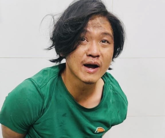 Nghi phạm phóng hoả khiến 3 người tử vong bị bắt giữ sau khi gây án. Ảnh: CTV