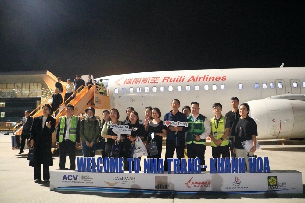 Direct air service between Yunnan and Khanh Hoa is launched. (Photo: Baogiaothong.vn)