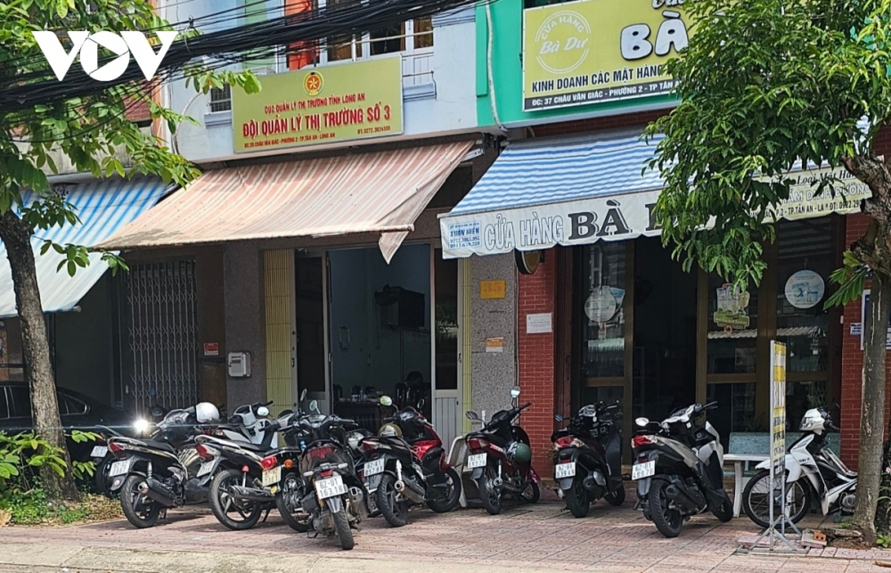 Bí thư Đảng ủy, Cục trưởng Cục QLTT tỉnh Long An - Phạm Đức Chinh, chịu trách nhiệm người đứng đầu đối với những khuyết điểm của Đảng ủy. (ẢNH QA)