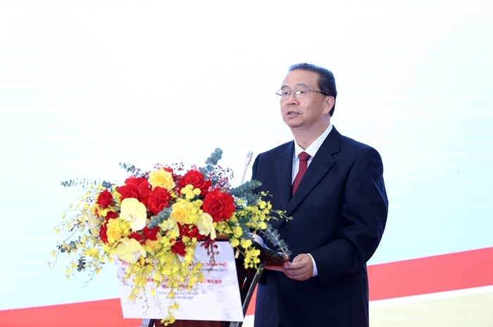 Ông Lưu Hiểu Khải, Chủ tịch Chính hiệp tỉnh Vân Nam tham luận tại Hội nghị