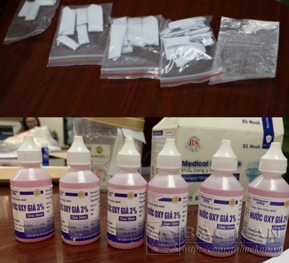 Ma tuý thu giữ và 307ml nghi là methadone được nguỵ trang trong những chai có tem "nước oxy già".