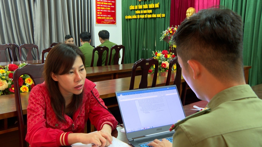 Đối tượng Nguyễn Thị Thu Hà tại cơ quan điều tra