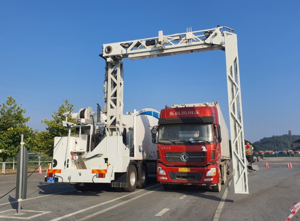 Máy soi container của Hải quan Lào Cai tại cửa khẩu Kim Thành