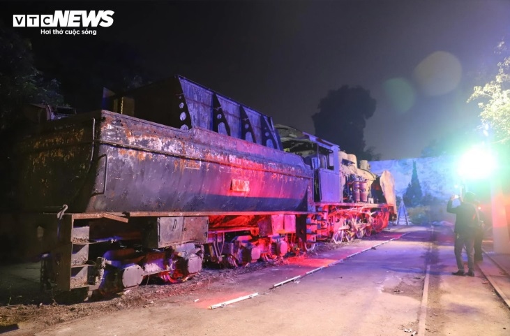 The train is scheduled to depart from Hanoi railway station at 07:05 p.m. and leave Gia Lam railway station at 10:25 p.m. back to the city's centre. In the photo is one of the two Vietnamese steam locomotives on display at Gia Lam train factory.