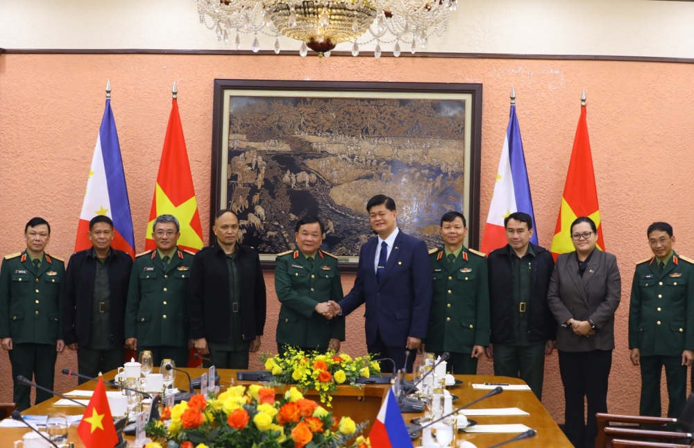 Hai bên sẽ tiếp tục nỗ lực đưa hợp tác quốc phòng song phương ngày càng phát triển thực chất, hiệu quả. 