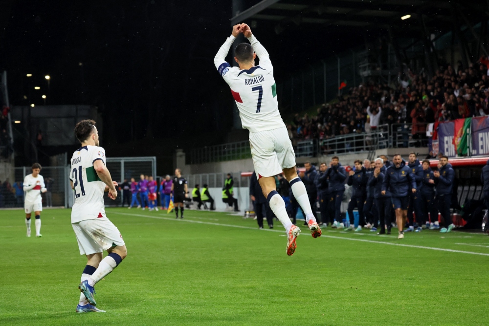 Bồ Đào Nha phá vỡ thế quân bình ngay đầu hiệp 2 khi Cristiano Ronaldo ghi bàn mở tỷ số ở phút 46.