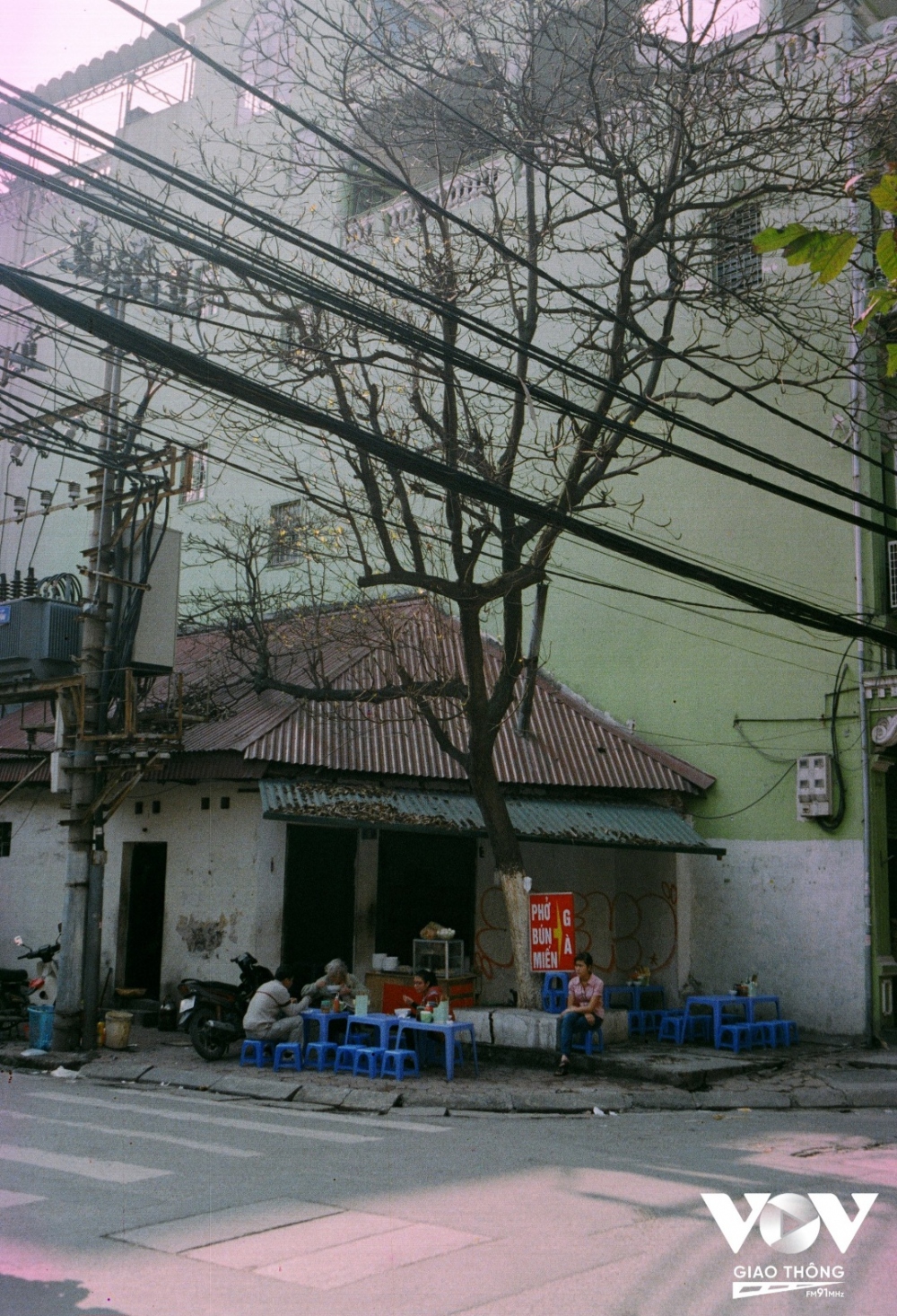 Góc phố Hàng Than, những tưởng như thời gian ngừng trôi...