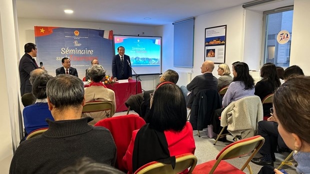 At the seminar to promote Vietnam's tourism potential and opportunities