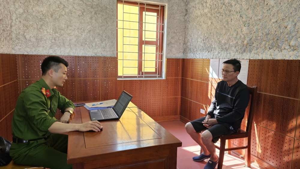 Lái xe Quách Đình Trọng tại cơ quan Công an