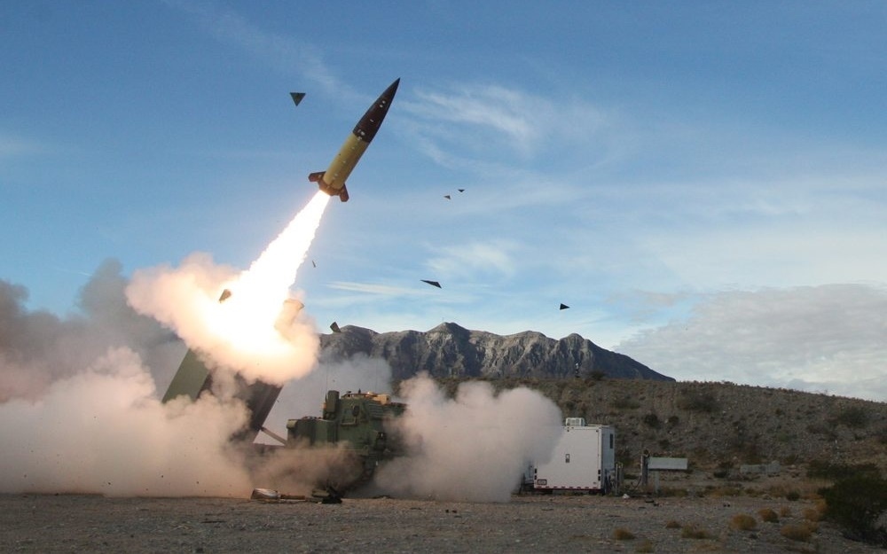 Tên lửa ATACMS rời bệ phóng. Ảnh: Lockheed Martin