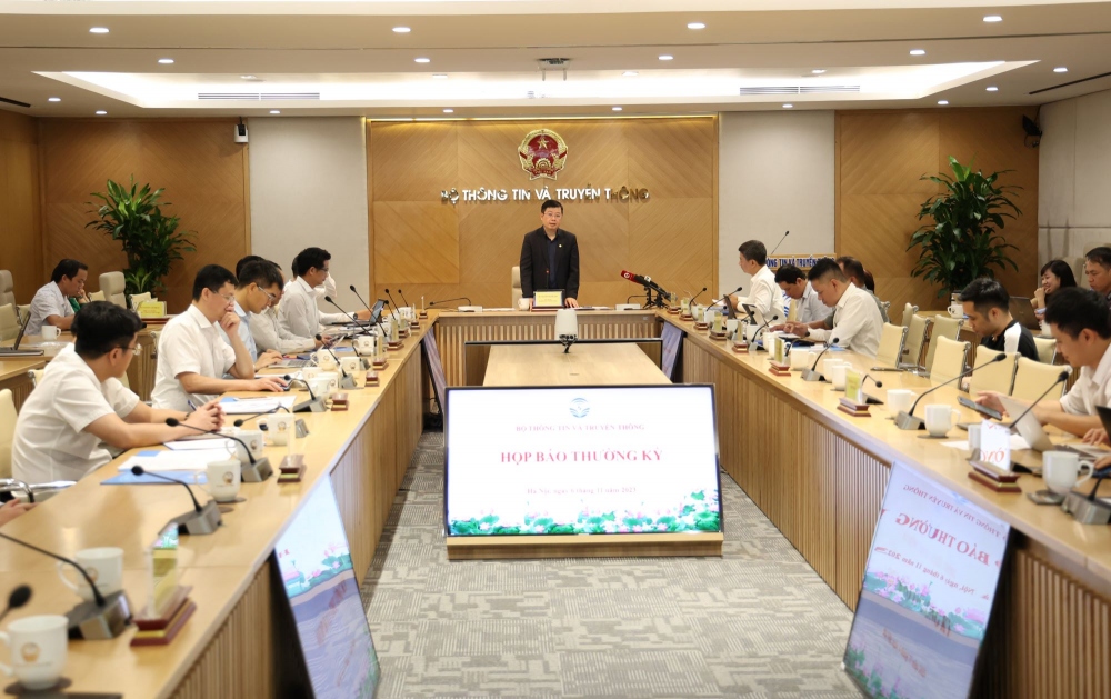 Toàn cảnh buổi họp báo