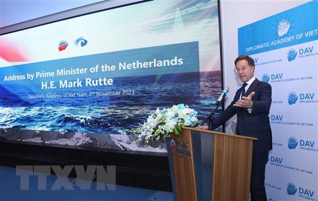 Thủ tướng Hà Lan Mark Rutte phát biểu tại Hội thảo bàn tròn về “Luật pháp quốc tế và Trật tự trên biển”. (Ảnh: Văn Điệp/TTXVN)