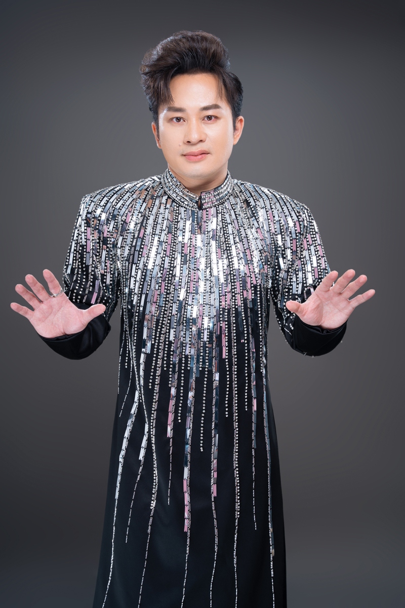 Ca sĩ Tùng Dương