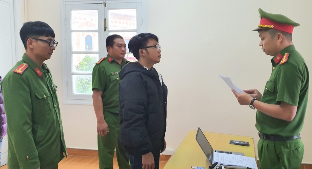 Võ Lê Thái, nhân viên lái xe Khu du lịch Làng Cù Lần cũng bị khởi tố, tạm giam để điều tra hành vi “Vô ý làm chết người”.
