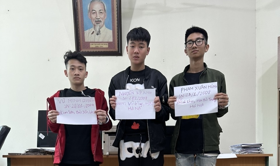 Các đối tượng tại cơ quan công an