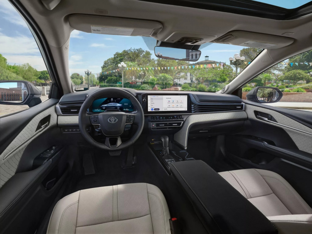 Nội thất của Camry 2025 được đánh giá là có nét tương đồng với người anh em cùng nhà Toyota Crown