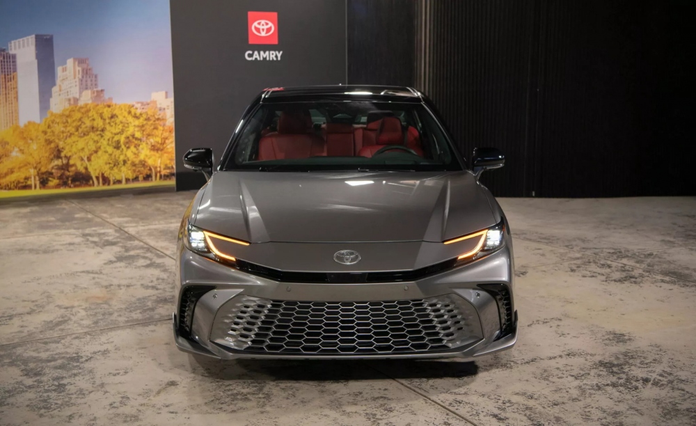 Động cơ V6 301 mã lực mạnh mẽ sẽ không được sử dụng trong các biến thể Camry 2025