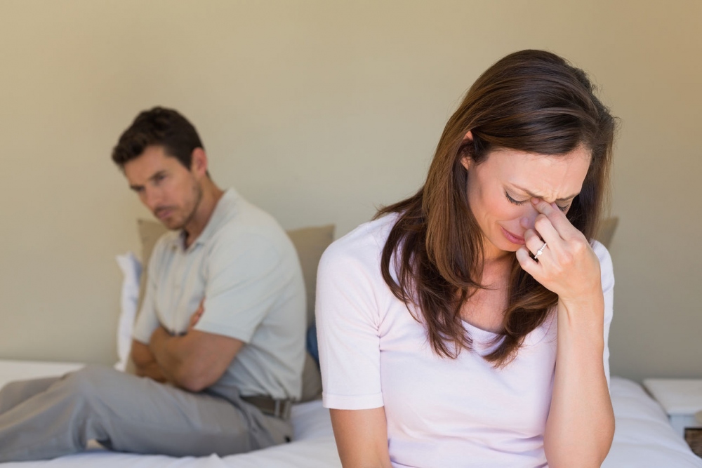 2 vợ chồng tôi cãi nhau nảy lửa đêm tân hôn vì chuyện vàng cưới (Ảnh minh họa, nguồn: KT)